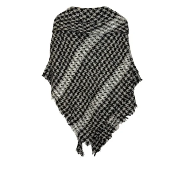 Houndstooth Cape - Picture 6 of 8